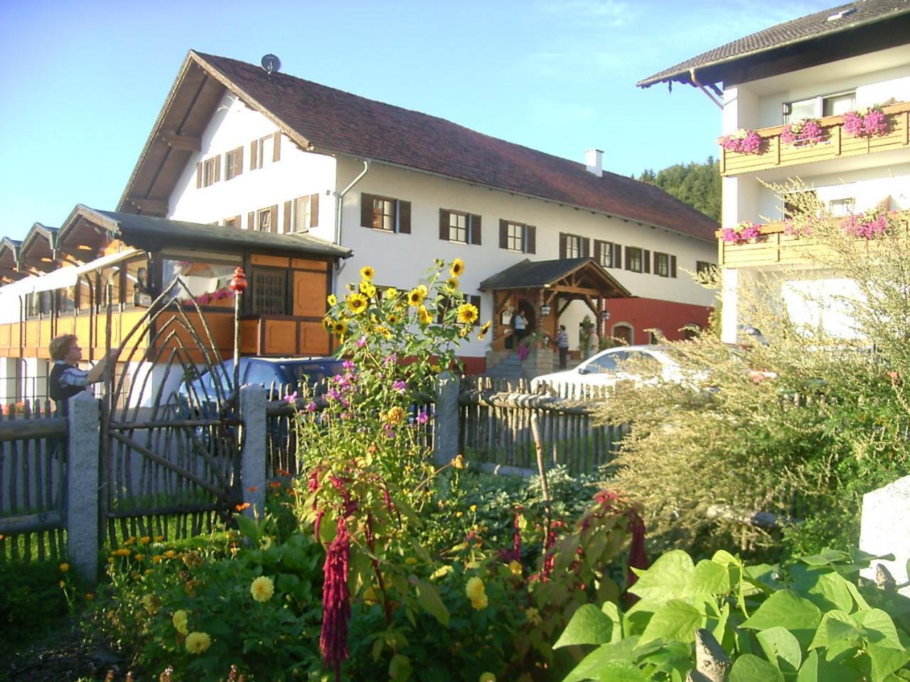 Landhotel Weingarten Haibach  Εξωτερικό φωτογραφία